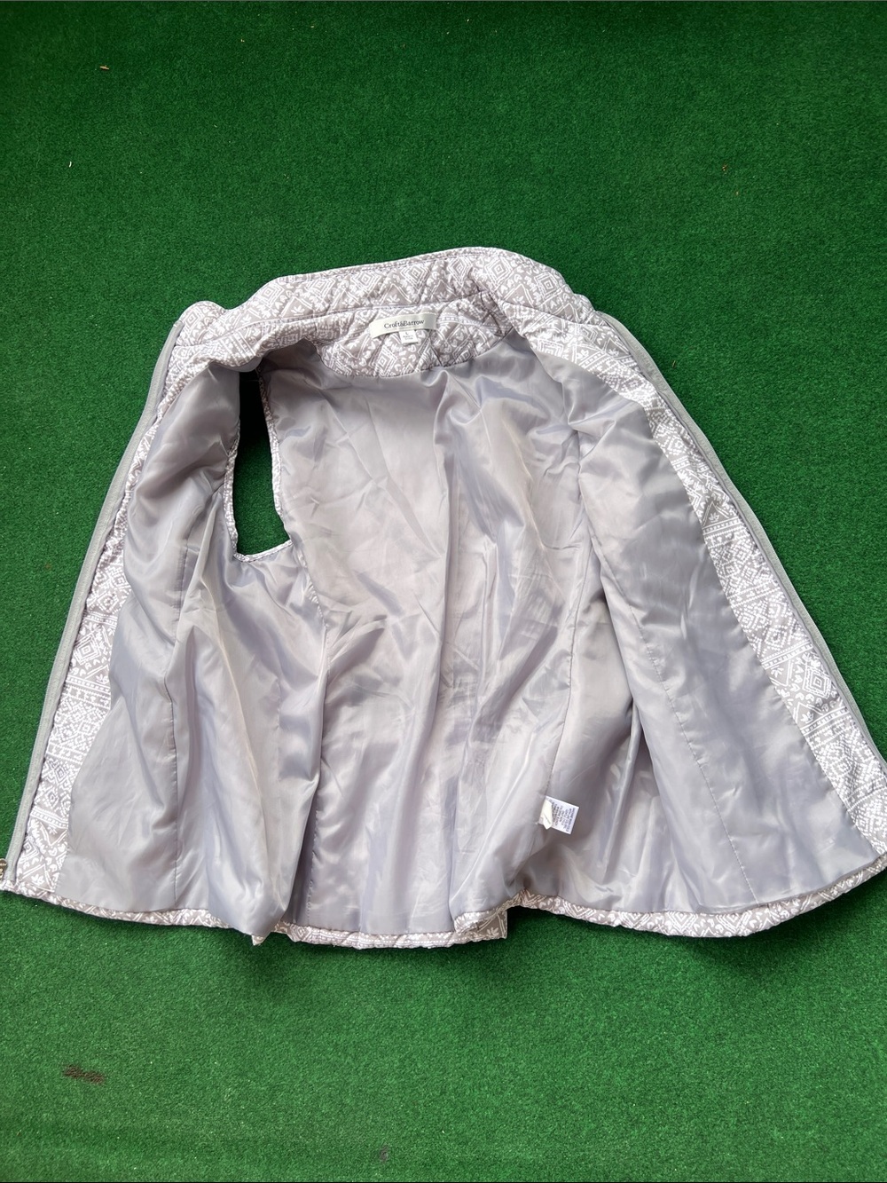Coldwater Creek Quilted Geometric Vest in Gray and White - Picture 4 of 6